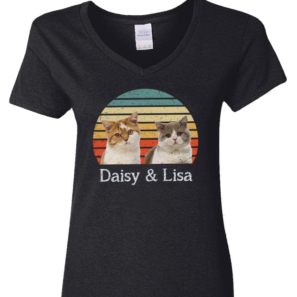 GeckoCustom Custom Cat Photo Vintage Retro Shirt N304 889190 Women V-neck / V Black / S