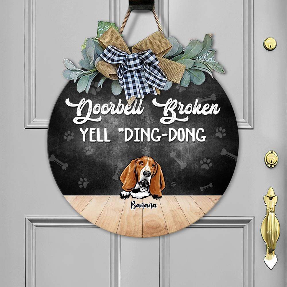 GeckoCustom Doorbell Broken, Yell "Ding-Dong" Dog Wooden Door Sign With Wreath, Dog Lover Gift, Dog Door Hanger HN590